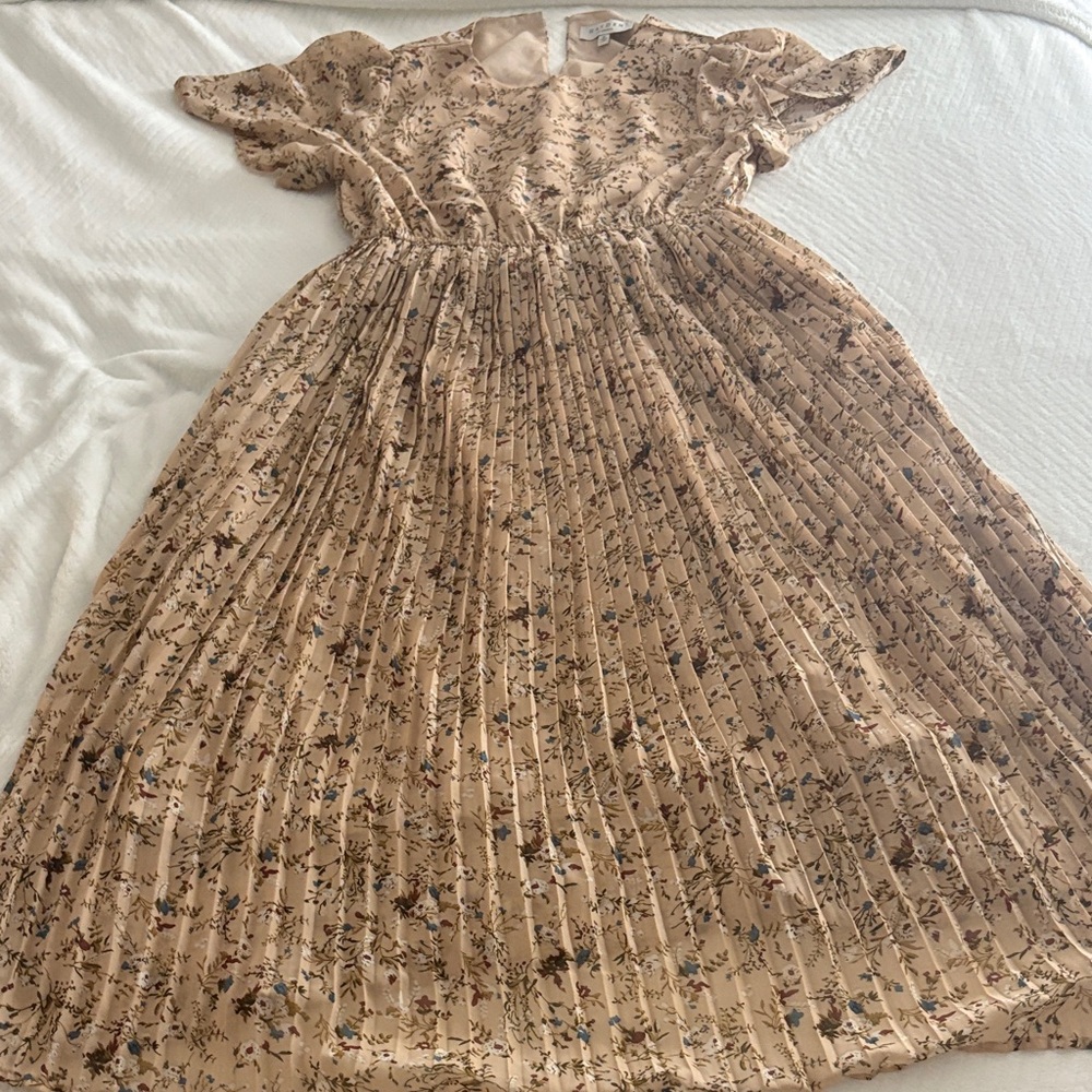 Charming Floral  Dress in Tan